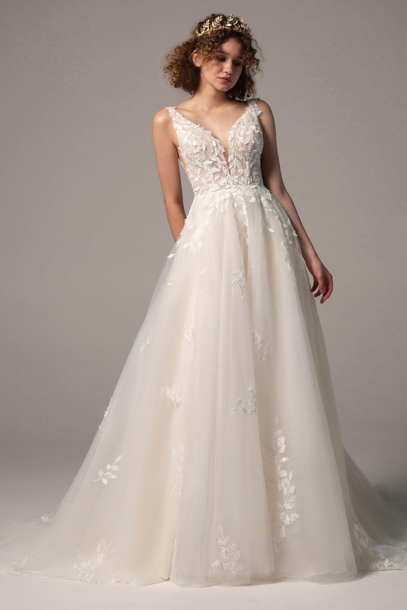 A-Line Court Train Tulle Wedding Dress CW2368 - COCOMELODY